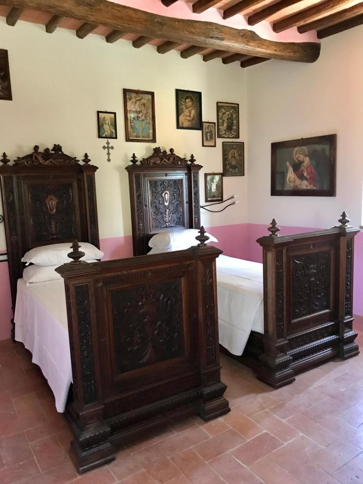 Agriturismo La Palazzina Palaia Ruang foto