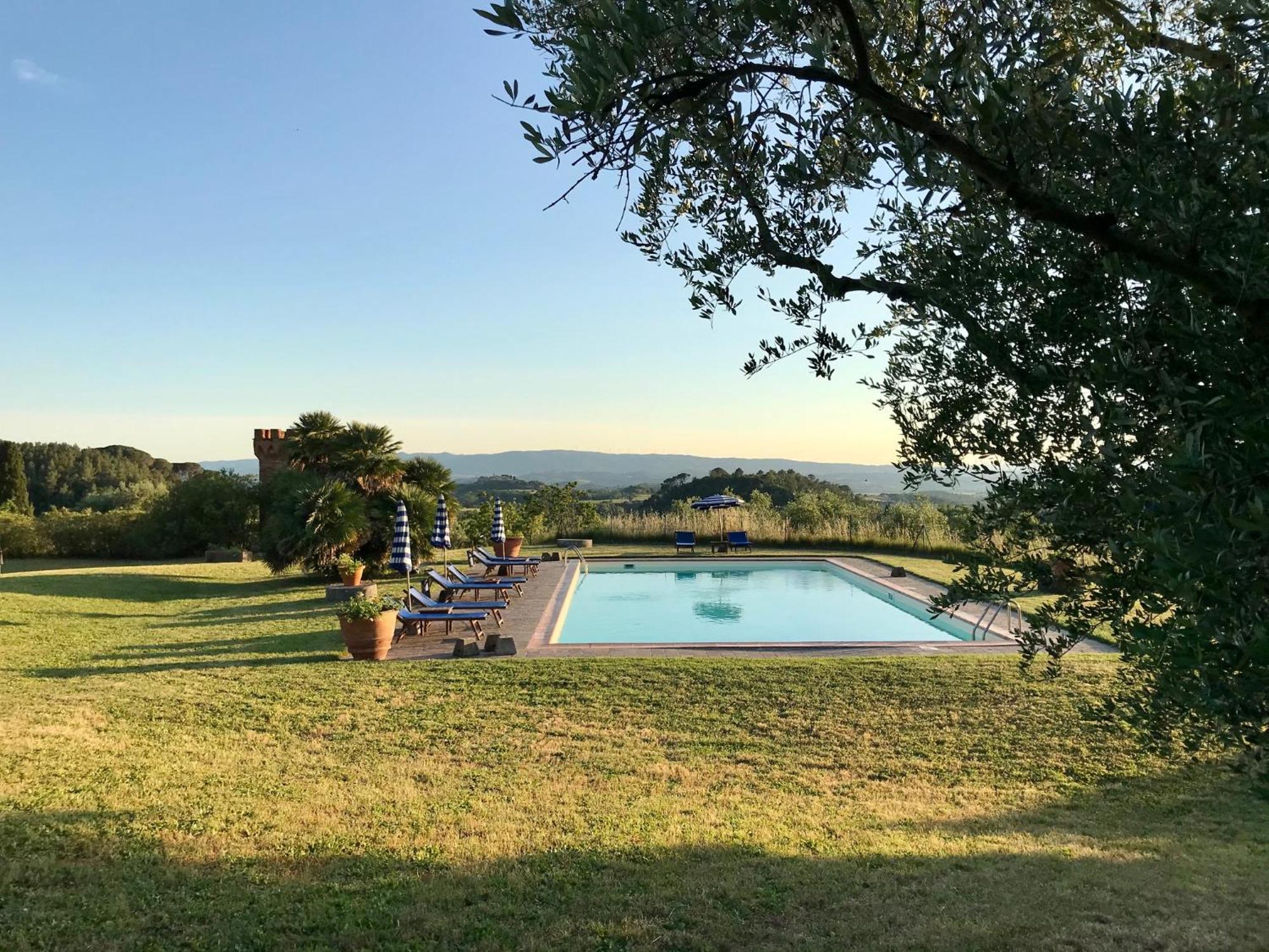 Agriturismo La Palazzina Palaia Bagian luar foto