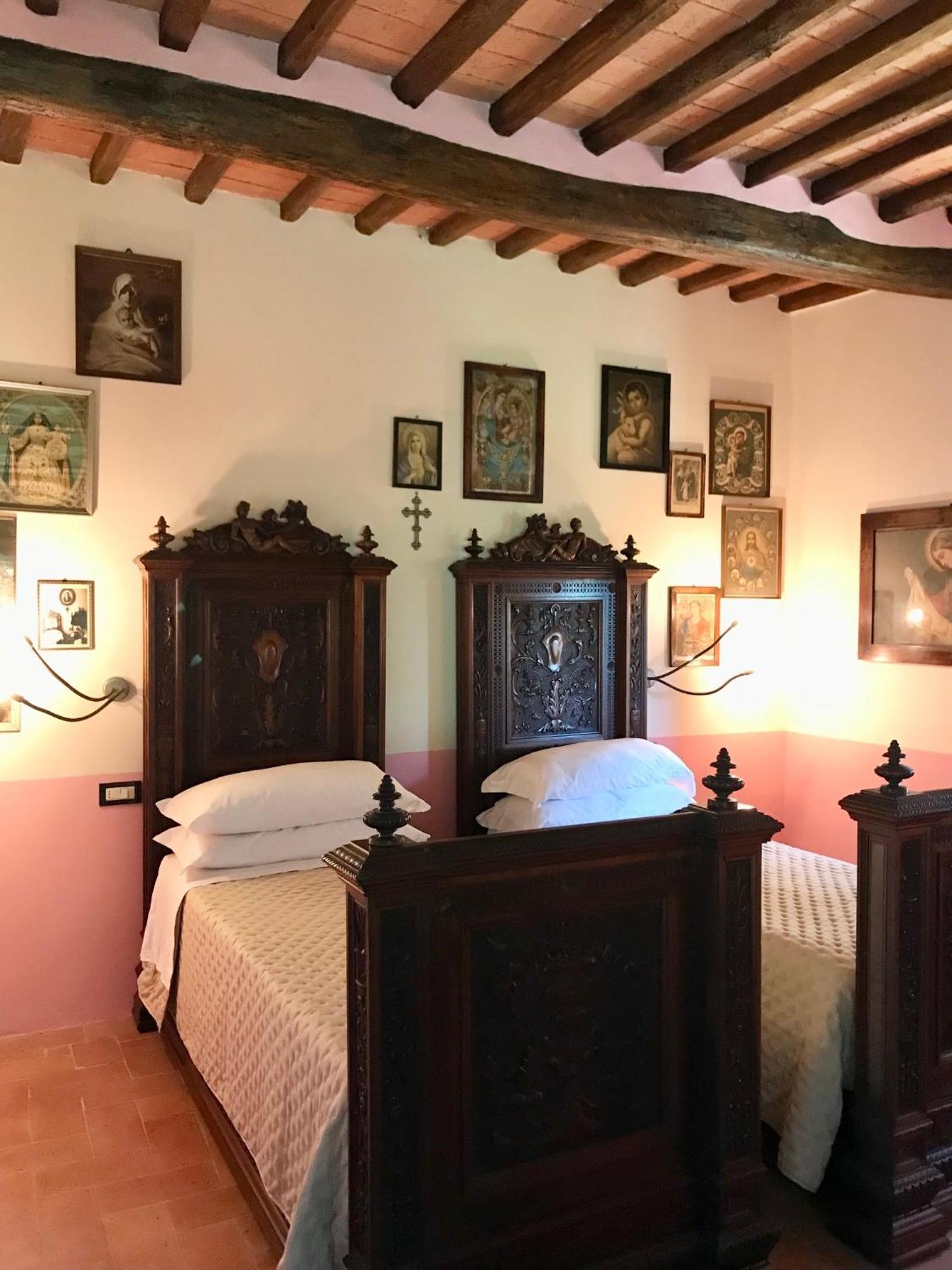 Agriturismo La Palazzina Palaia Ruang foto