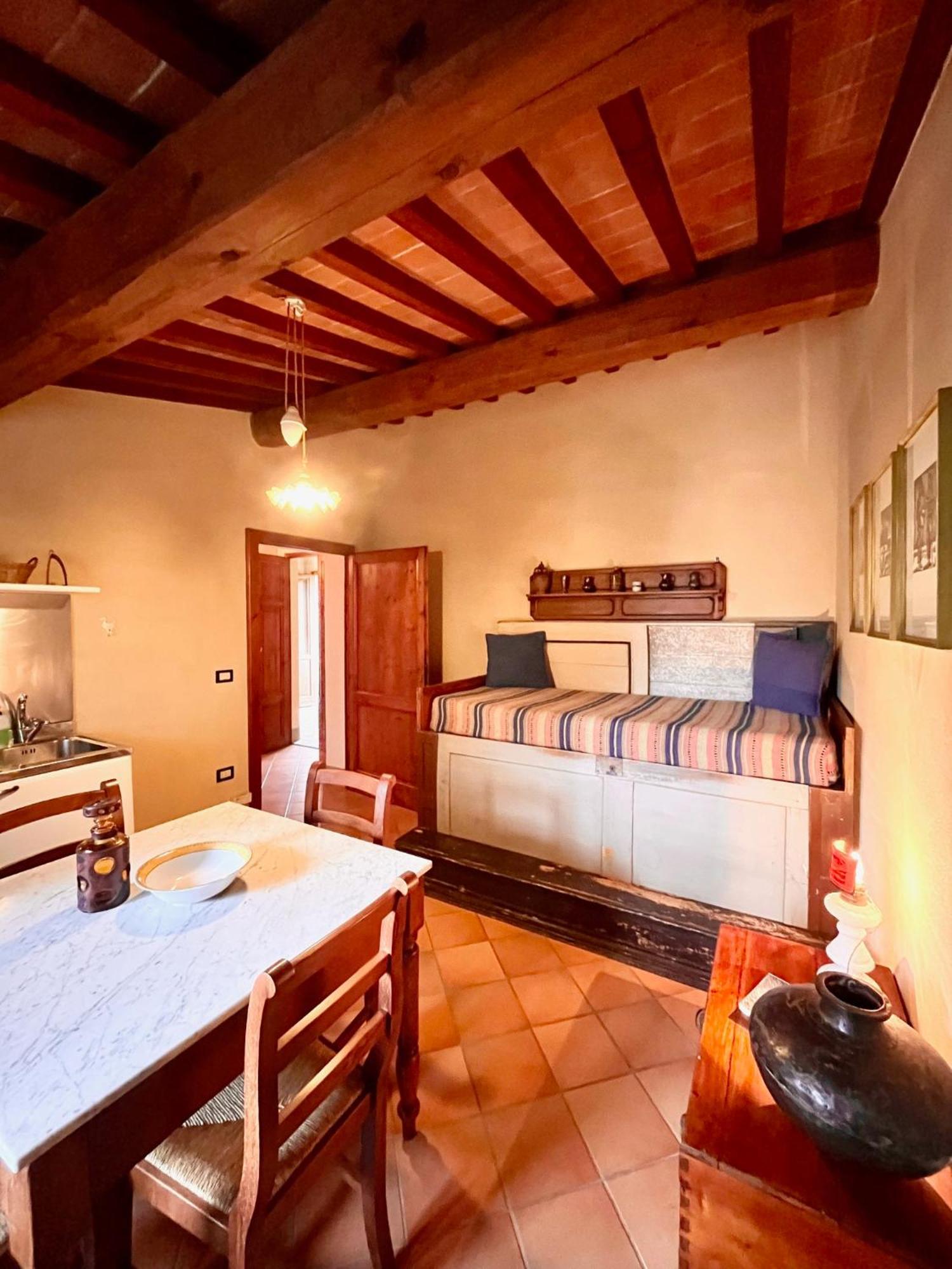 Agriturismo La Palazzina Palaia Ruang foto