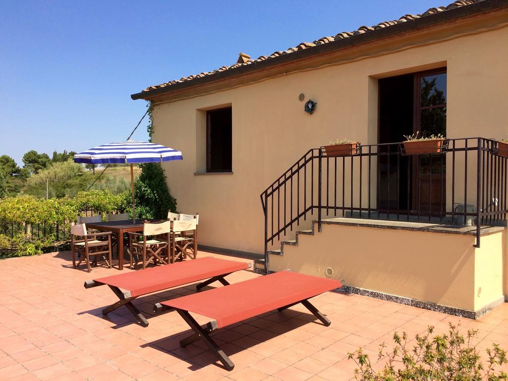 Agriturismo La Palazzina Palaia Bagian luar foto